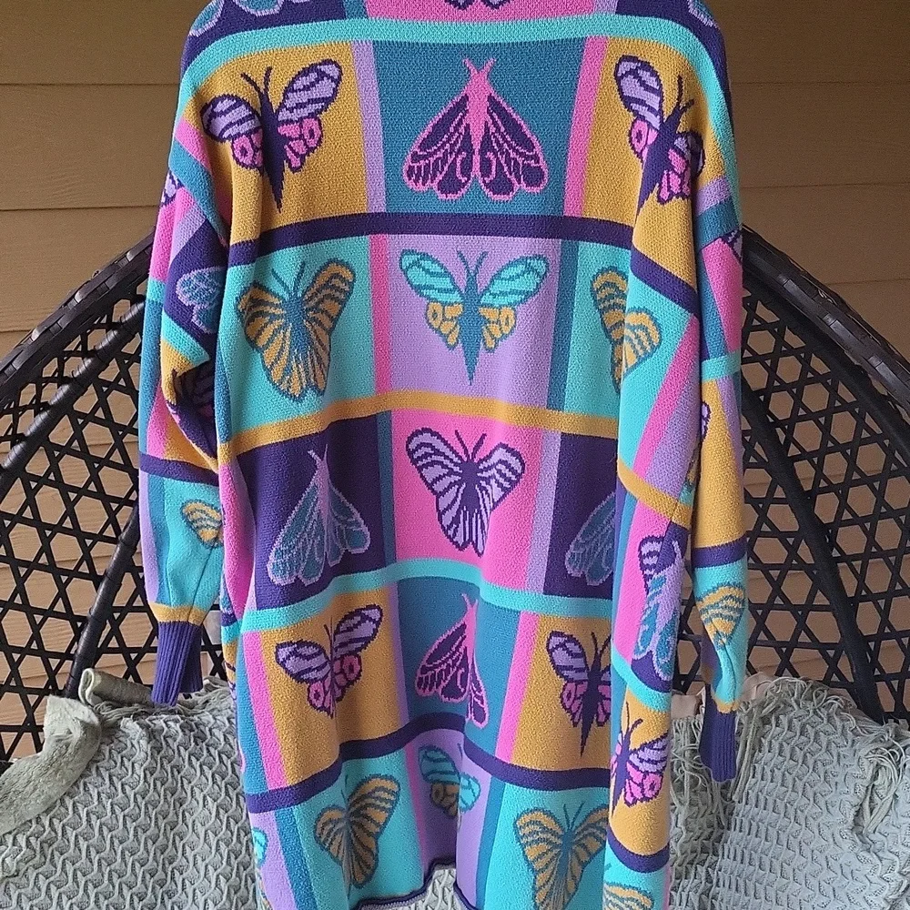🦋 Long Open Front Intarsia Moth/Butterfly Sweater - Picture 7 of 10